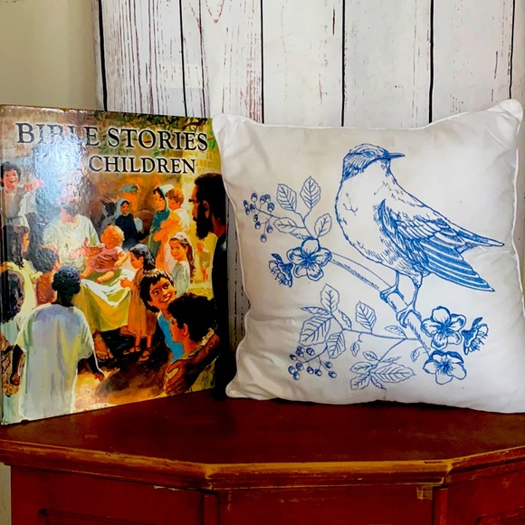 Fly Blue Embroidery - Picture 1 of 1